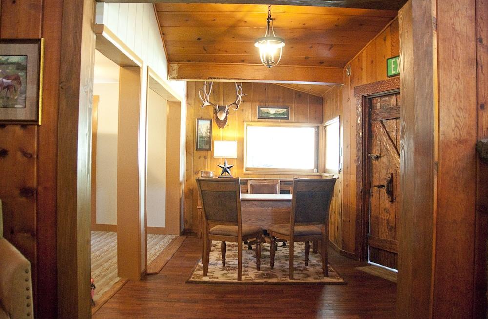 Sierra Sky Ranch Hotel Oakhurst Exterior photo